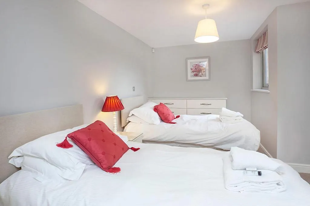 11 John Walker House Riverside. Apartment York